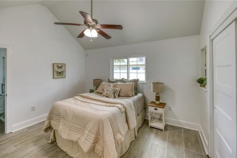 House in Saint Pete Beach, Florida 2 bedrooms, 98.1 sq.m. № 1658662 - photo 10