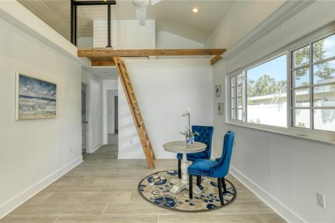 House in Saint Pete Beach, Florida 2 bedrooms, 98.1 sq.m. № 1658662 - photo 7