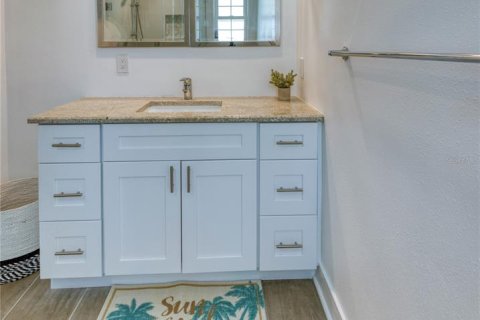 House in Saint Pete Beach, Florida 2 bedrooms, 98.1 sq.m. № 1658662 - photo 13