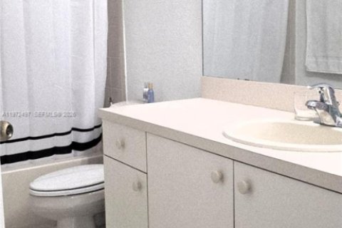 Touwnhouse à vendre à Tamarac, Floride: 2 chambres, 112.78 m2 № 2033364 - photo 24