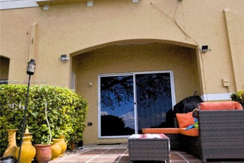 Touwnhouse à vendre à Tamarac, Floride: 2 chambres, 112.78 m2 № 2033364 - photo 12