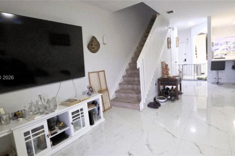 Touwnhouse à vendre à Tamarac, Floride: 2 chambres, 112.78 m2 № 2033364 - photo 9