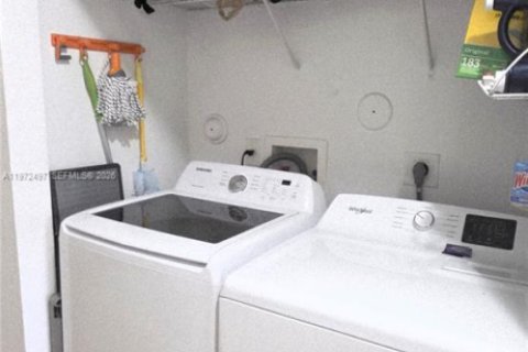 Touwnhouse à vendre à Tamarac, Floride: 2 chambres, 112.78 m2 № 2033364 - photo 27