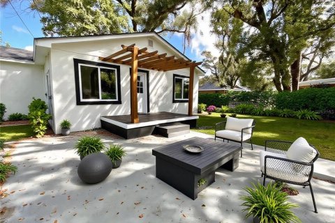 House in Tampa, Florida 3 bedrooms, 60.2 sq.m. № 2231755 - photo 5