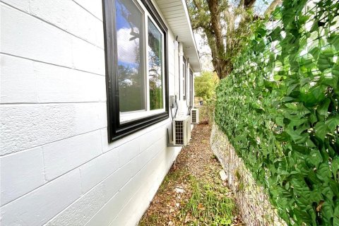 Villa ou maison à vendre à Tampa, Floride: 2 chambres, 60.2 m2 № 2231755 - photo 29