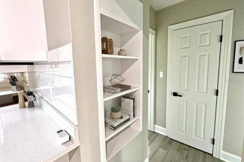 House in Tampa, Florida 3 bedrooms, 60.2 sq.m. № 2231755 - photo 26