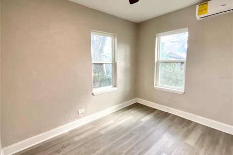 Villa ou maison à vendre à Tampa, Floride: 2 chambres, 60.2 m2 № 2231755 - photo 25