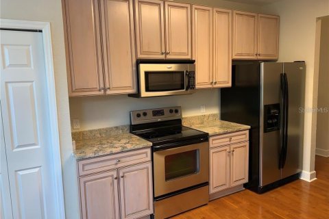 Condo in Gainesville, Florida, 3 bedrooms  № 1772784 - photo 11