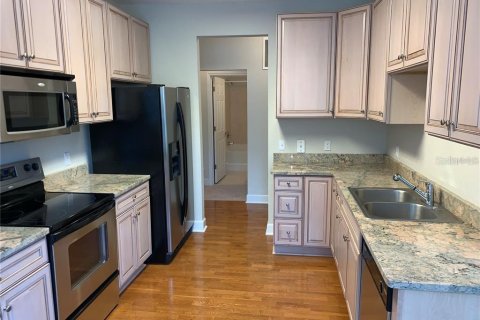 Condo in Gainesville, Florida, 3 bedrooms  № 1772784 - photo 12