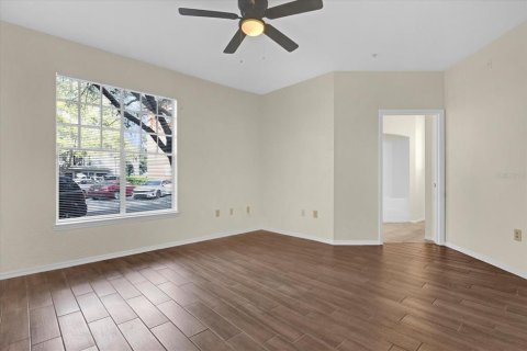 Copropriété à vendre à Lake Mary, Floride: 2 chambres, 115.38 m2 № 1591437 - photo 13