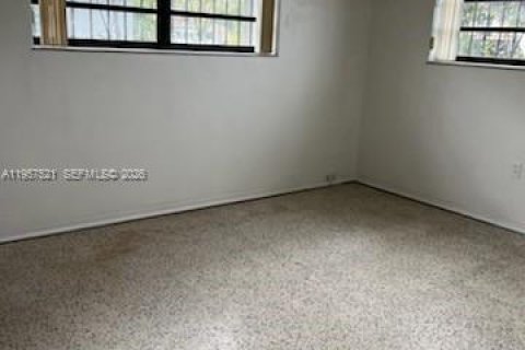 Casa en alquiler en Miami, Florida, 2 dormitorios, 145.76 m2 № 2019510 - foto 8