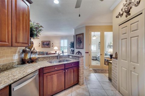 House in Apollo Beach, Florida 2 bedrooms, 151.52 sq.m. № 1556811 - photo 14