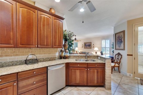 House in Apollo Beach, Florida 2 bedrooms, 151.52 sq.m. № 1556811 - photo 12