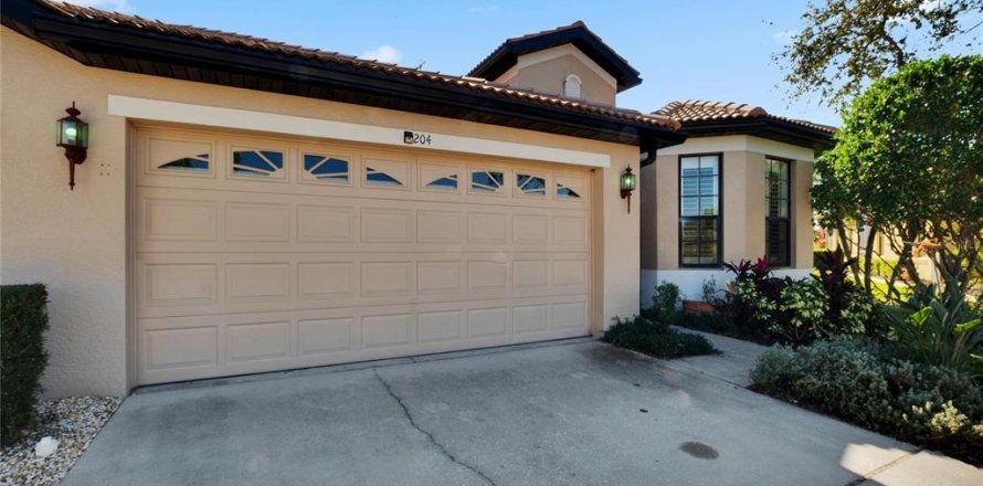 House in Apollo Beach, Florida 2 bedrooms, 151.52 sq.m. № 1556811