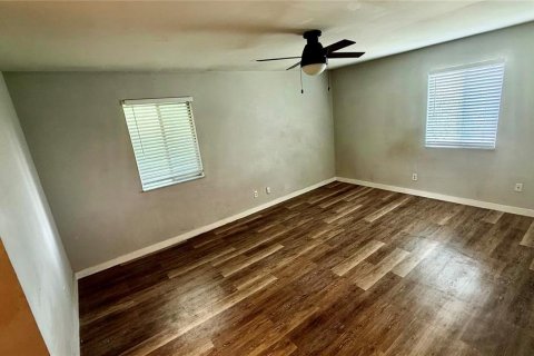 Condo in Gainesville, Florida, 2 bedrooms  № 2231562 - photo 9
