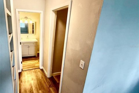 Condo in Gainesville, Florida, 2 bedrooms  № 2231562 - photo 10