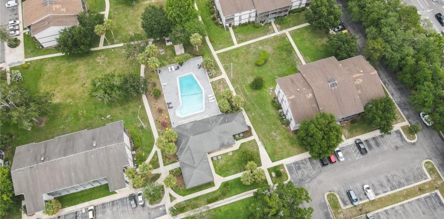Condo in Gainesville, Florida, 2 bedrooms  № 2231562