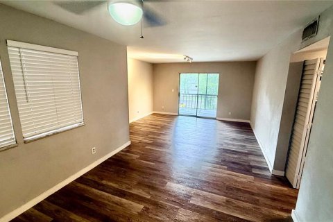 Condo in Gainesville, Florida, 2 bedrooms  № 2231562 - photo 7