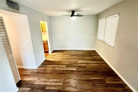 Condo in Gainesville, Florida, 2 bedrooms  № 2231562 - photo 5