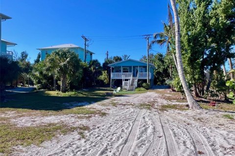 House in Placida, Florida 2 bedrooms, 82.13 sq.m. № 2103816 - photo 4
