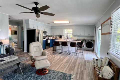 House in Placida, Florida 2 bedrooms, 82.13 sq.m. № 2103816 - photo 15