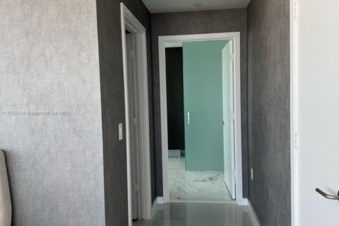 Copropriété à vendre à Miami, Floride: 3 chambres, 204.76 m2 № 1695298 - photo 29