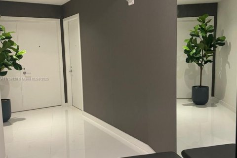 Copropriété à vendre à Miami, Floride: 3 chambres, 204.76 m2 № 1695298 - photo 3