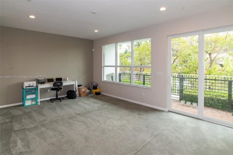 Touwnhouse à vendre à Oakland Park, Floride: 3 chambres, 199.93 m2 № 1941669 - photo 24