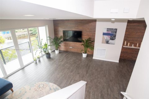 Touwnhouse à vendre à Oakland Park, Floride: 3 chambres, 199.93 m2 № 1941669 - photo 4