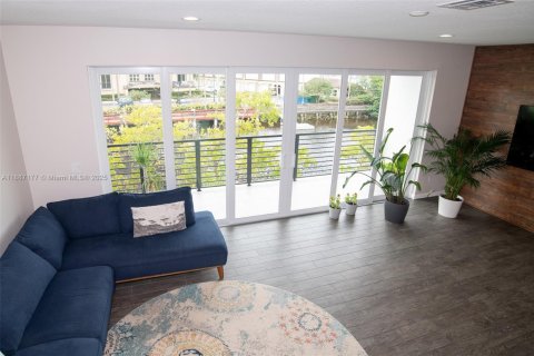 Touwnhouse à vendre à Oakland Park, Floride: 3 chambres, 199.93 m2 № 1941669 - photo 7
