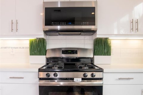 Touwnhouse à vendre à Oakland Park, Floride: 3 chambres, 199.93 m2 № 1941669 - photo 21