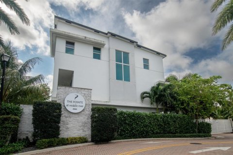 Touwnhouse à Oakland Park, Floride 3 chambres, 199.93 m2 № 1941669