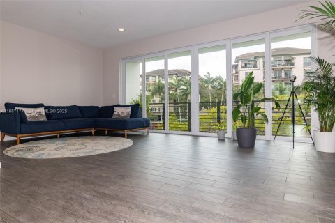 Touwnhouse à vendre à Oakland Park, Floride: 3 chambres, 199.93 m2 № 1941669 - photo 6