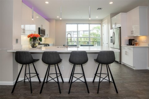 Touwnhouse à vendre à Oakland Park, Floride: 3 chambres, 199.93 m2 № 1941669 - photo 16