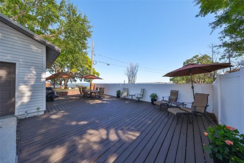 House in Tampa, Florida 4 bedrooms, 337.24 sq.m. № 1638047 - photo 7
