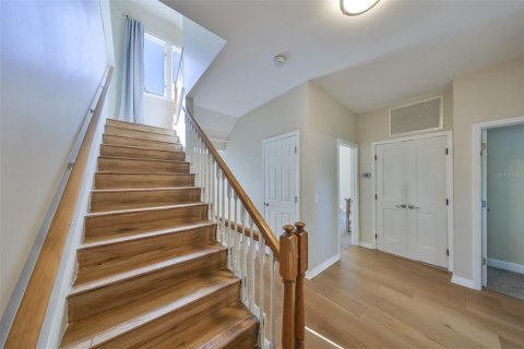 House in Tampa, Florida 4 bedrooms, 337.24 sq.m. № 1638047 - photo 28