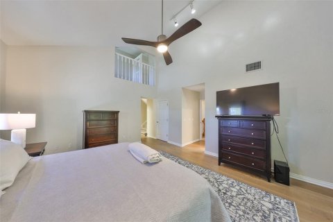House in Tampa, Florida 4 bedrooms, 337.24 sq.m. № 1638047 - photo 30