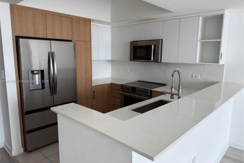 Снять в аренду кондоминиум в Холливуд, Флорида 2 спальни, 110.46м2, № 1965726 - фото 27