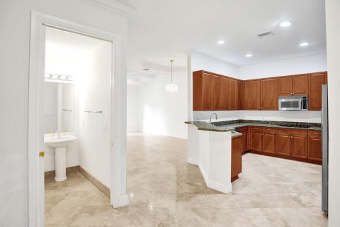 Touwnhouse à vendre à Boca Raton, Floride: 3 chambres, 189.8 m2 № 2403814 - photo 13