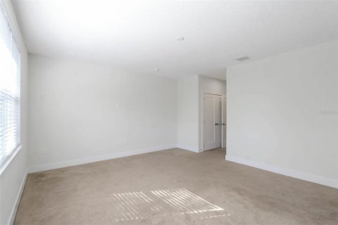 Condo in Clermont, Florida, 3 bedrooms  № 1552963 - photo 21