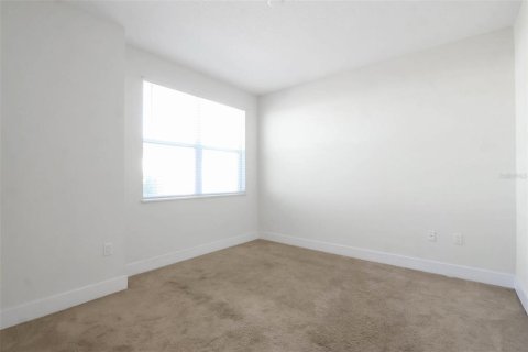 Condo in Clermont, Florida, 3 bedrooms  № 1552963 - photo 16