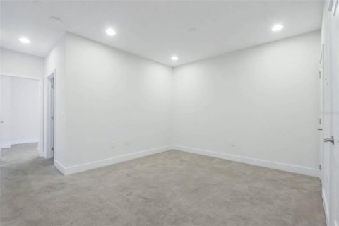 Condo in Clermont, Florida, 3 bedrooms  № 1552963 - photo 14