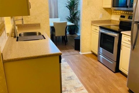 Condominio en alquiler en Port Charlotte, Florida, 2 dormitorios, 89.19 m2 № 1879319 - foto 8