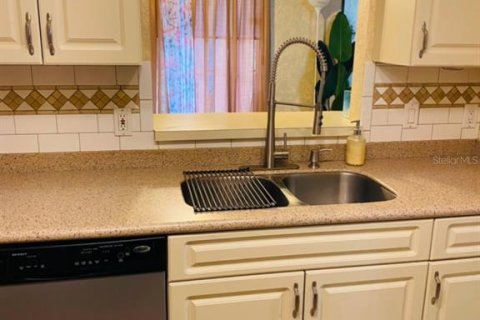 Condominio en alquiler en Port Charlotte, Florida, 2 dormitorios, 89.19 m2 № 1879319 - foto 4