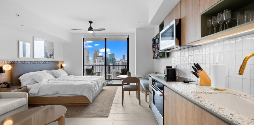 Studio à Condo à Miami, Floride № 1940767