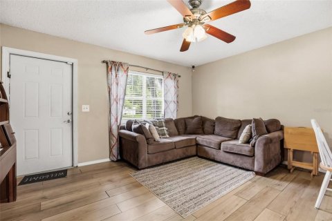 Villa ou maison à vendre à Mount Dora, Floride: 4 chambres, 120.77 m2 № 2406942 - photo 7