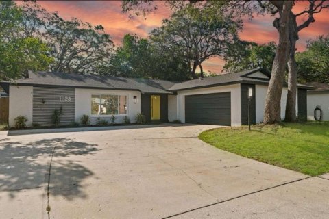 Casa en alquiler en Largo, Florida, 3 dormitorios, 151.06 m2 № 1905969 - foto 1