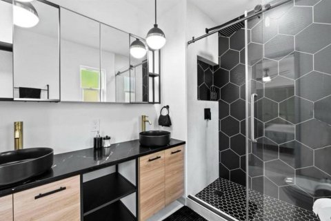 Casa en alquiler en Largo, Florida, 3 dormitorios, 151.06 m2 № 1905969 - foto 9