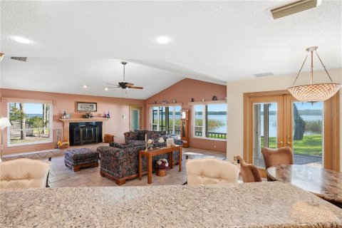 Villa ou maison à vendre à Palm Harbor, Floride: 3 chambres, 313.82 m2 № 2092350 - photo 30