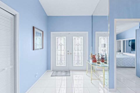 House in Lake Worth, Florida 3 bedrooms, 190.54 sq.m. № 2082029 - photo 17